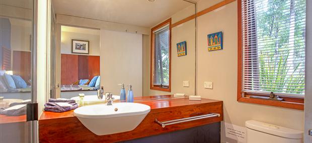 Mountain Edge Studios Mt Tamborine Accommodation Mountain Edge Studios Mt Tamborine Accommodation